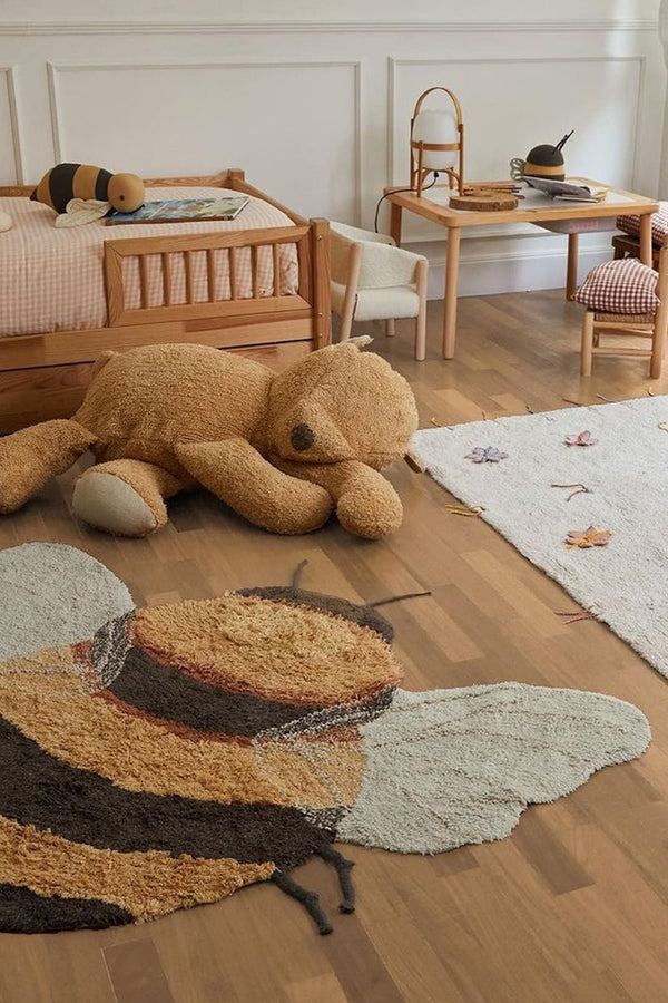 Planet Bee by Lorena Canals - In den Olifant