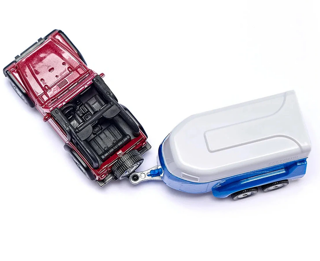 Jeep met paardentrailer