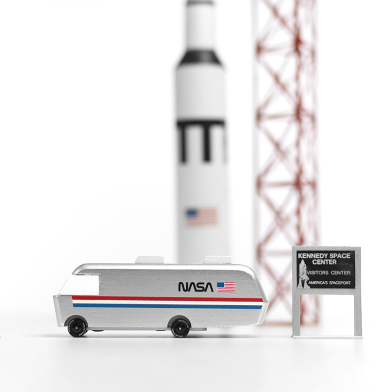 Nasa Astrovan (S101) 13,5X4,1X4,6Cm, Wooden Diecast, In