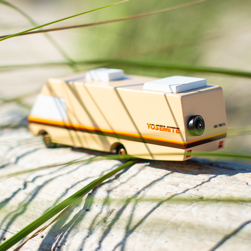 Yosemite Rv (Xgv75) 13,3X4,1X4,6Cm, Wooden Diecast, In Giftbox,