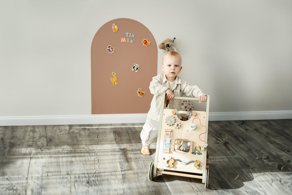 Tix&Mix magnetic wall decal Brown Sugar + 2 crayons