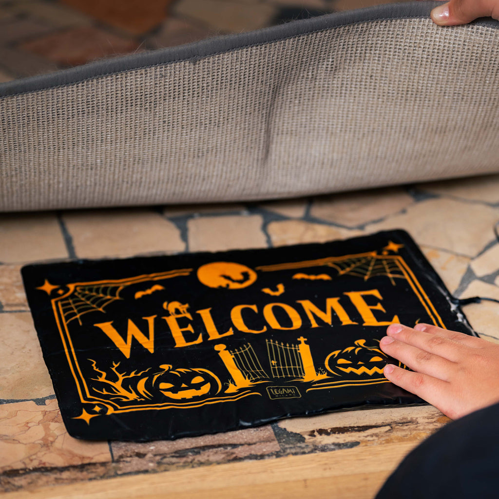 Screaming Doormat - Black