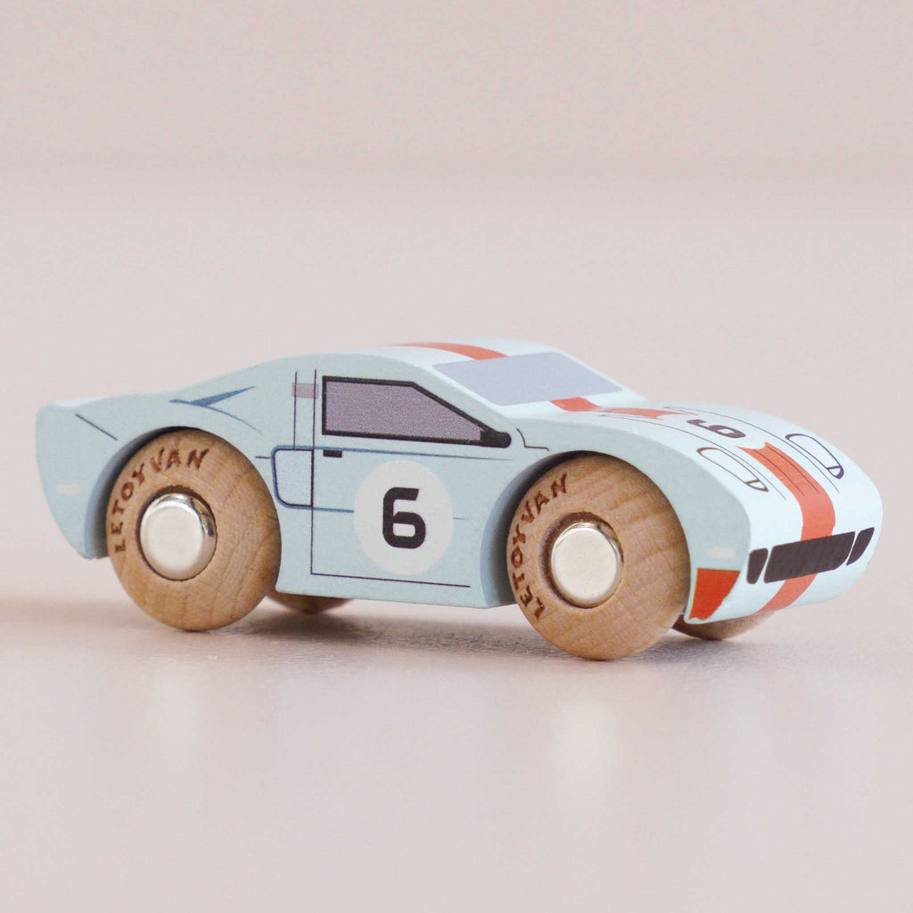 Houten auto Fred - nr. 26