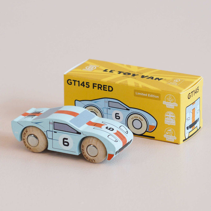 Houten auto Fred - nr. 26