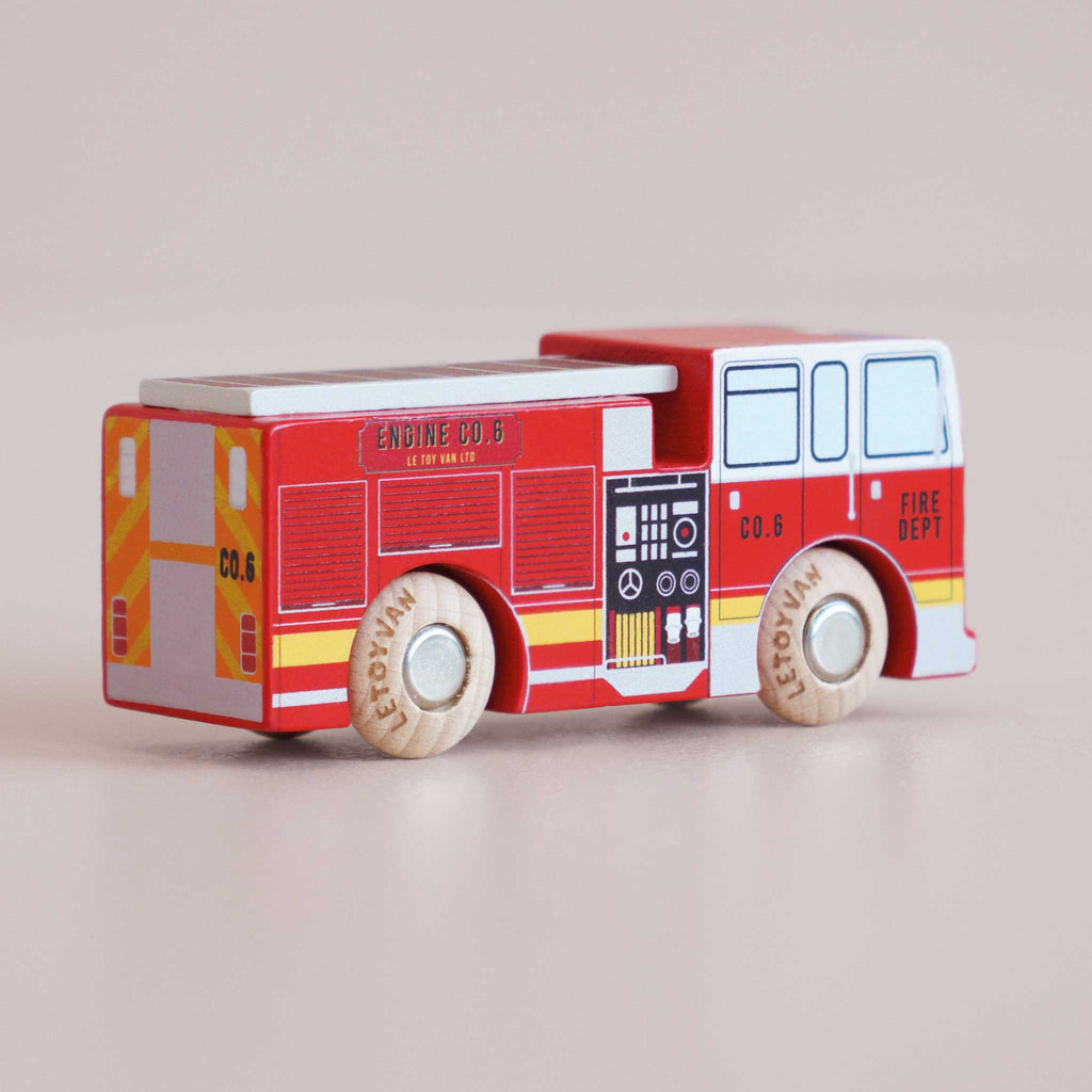 Houten brandweerwagen Quinn - nr. 44