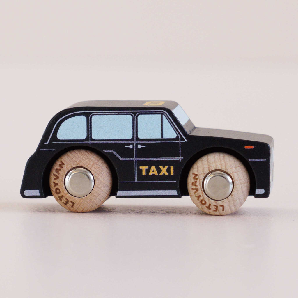Houten auto Bertie - nr. 45