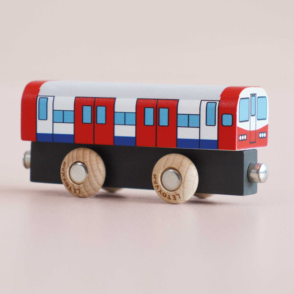 Houten treinwagon Tim - nr. 48
