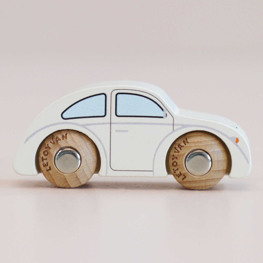Houten mini-auto Betty - nr. 9