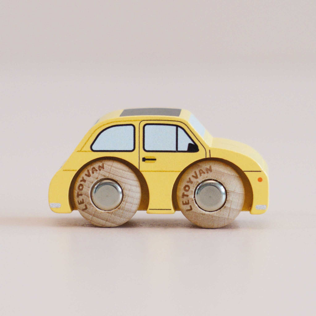 Mini-voiture « Fifi » - N°10