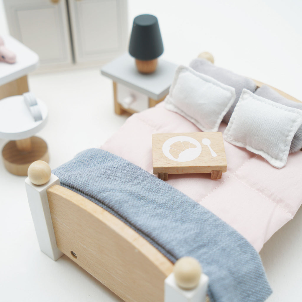 Houten poppenhuismeubels slaapkamer ouders - 19 delige set