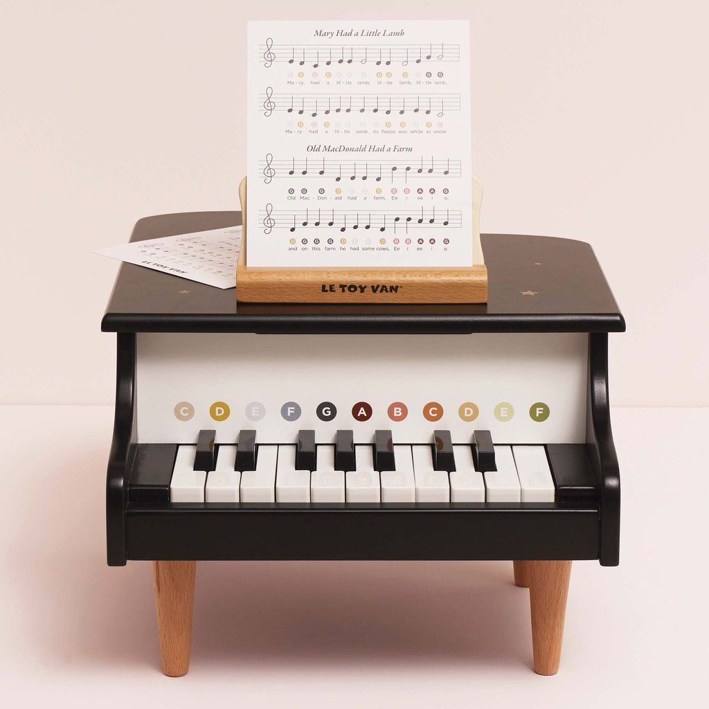 Houten vleugelpiano
