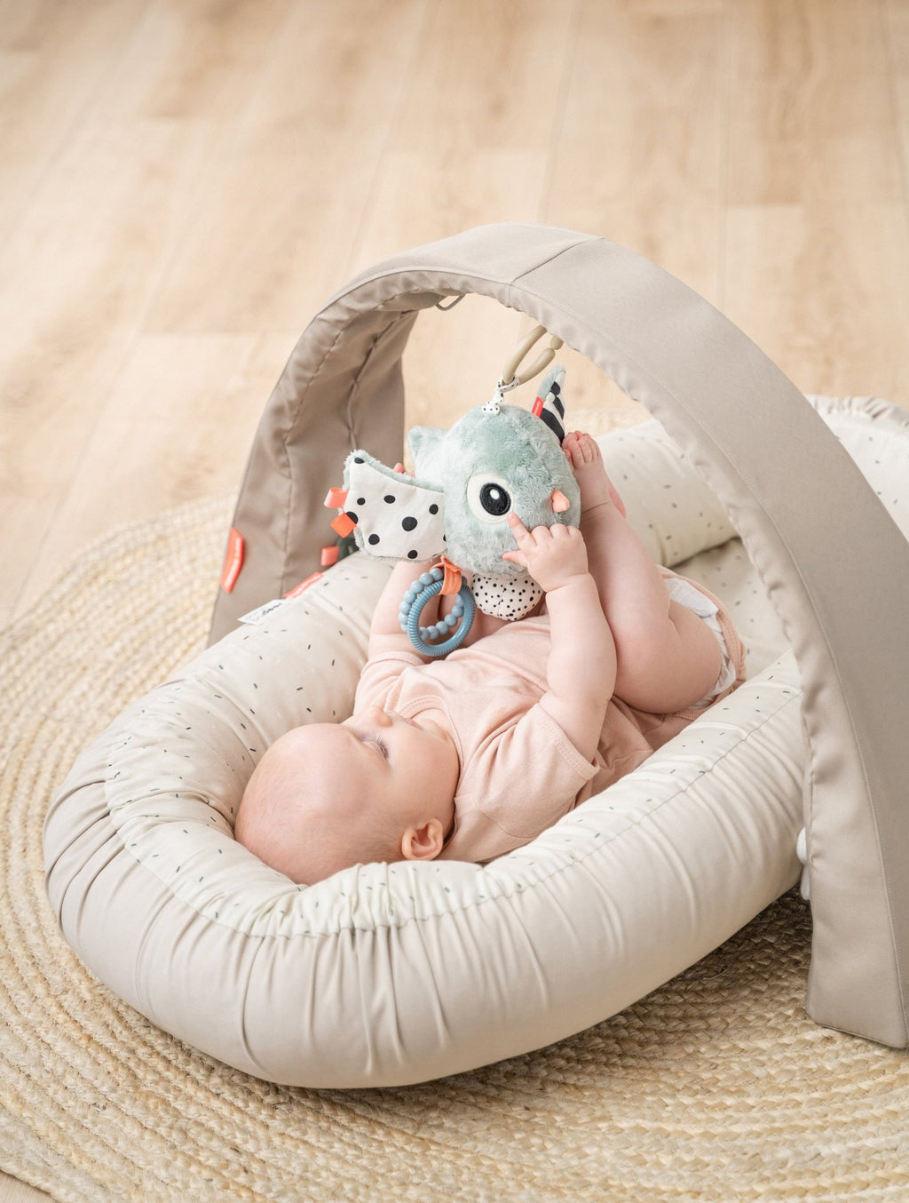 Activiteitengym - Lalee Sand - Speelmatten en - bogen Done by Deer - In den Olifant