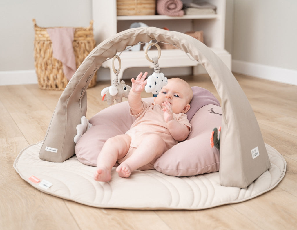 Activiteitengym - Lalee Sand - Speelmatten en - bogen Done by Deer - In den Olifant