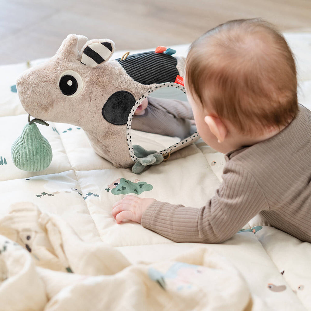 Activiteitenspeeltje met spiegel - Activity floor mirror Dotti Sand - Activiteitenspeelgoed Done by Deer - In den Olifant