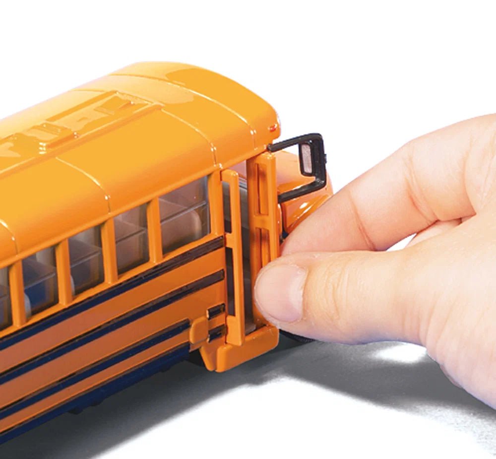 Amerikaanse schoolbus 1:50 - Auto's en voertuigen Siku - In den Olifant
