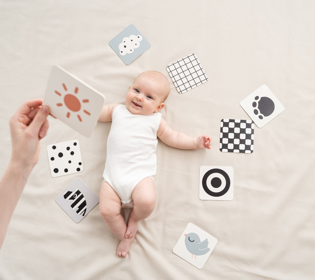 Baby Contrast Kaarten Deer Friends Colour mix - set van 10 - Activiteitenspeelgoed Done by Deer - In den Olifant