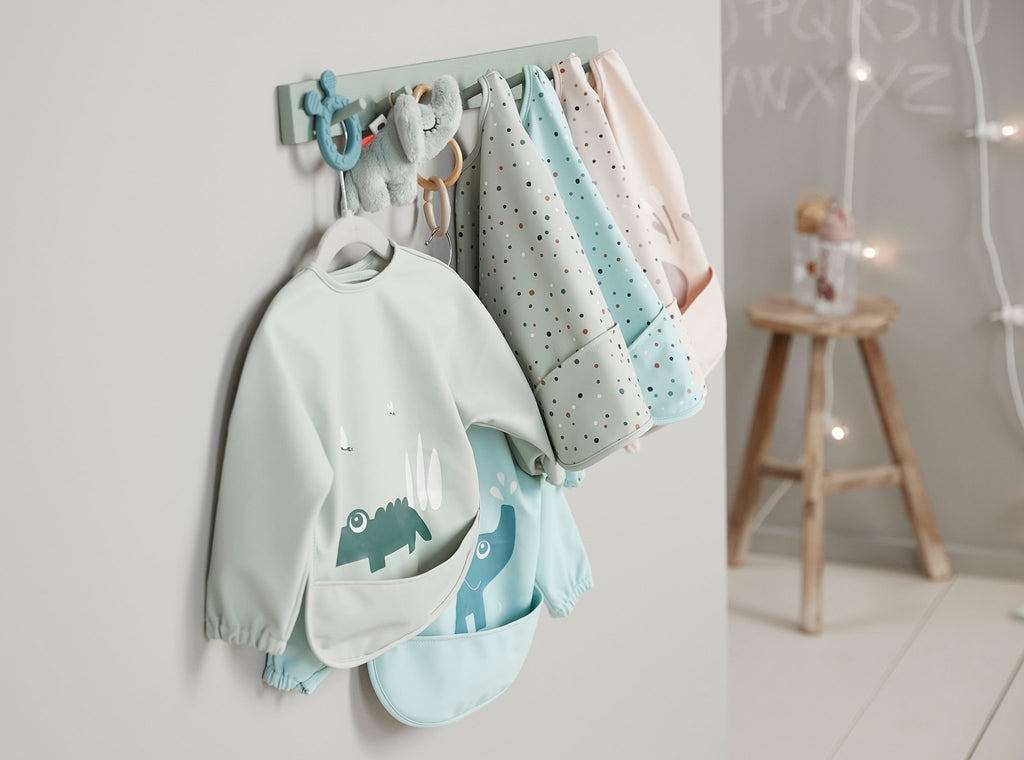 Babyspeeltje Tiny sensory rattle Elphee Blue - 10 cm - Rammelaars Done by Deer - In den Olifant