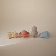 Badspeelgoed Space - set van 4 - Badspeelgoed Mushie - In den Olifant