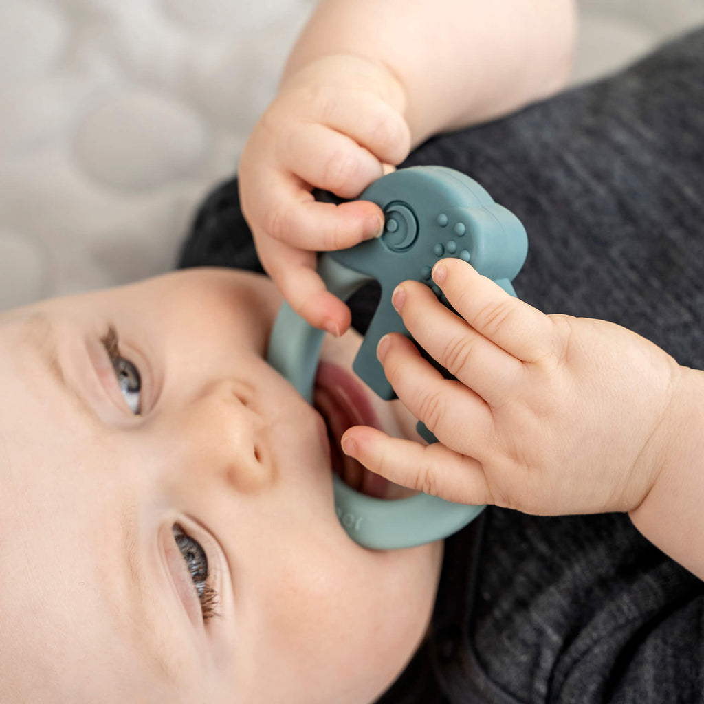 Bijtringen Deer friends Green/Blue - set van 2 - Bijtspeelgoed Done by Deer - In den Olifant