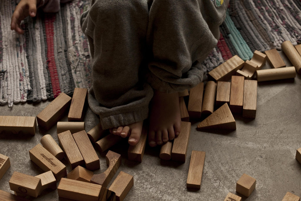 Blokkendoos Natural Blocks In Tray - 30 pcs - Houten blokken Wooden Story - In den Olifant