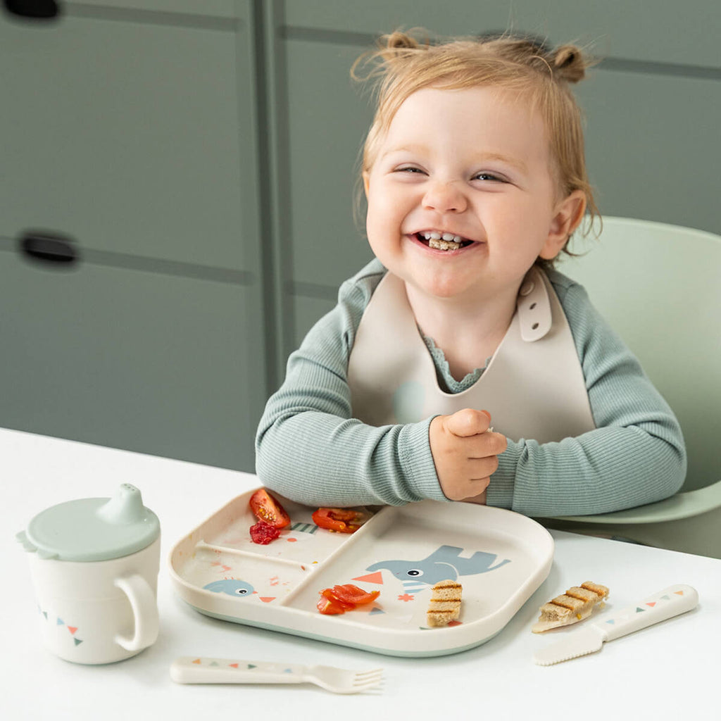 Bord met vakjes - Celebration Sand - Aan tafel Done by Deer - In den Olifant