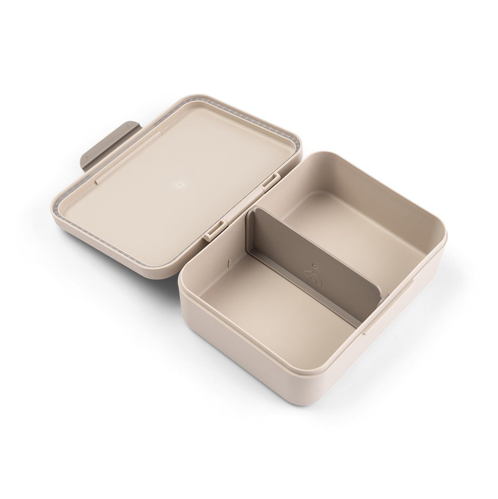 Brooddoos met vakverdeling - Celebration Sand - Lunchboxen en snackdoosjes Done by Deer - In den Olifant