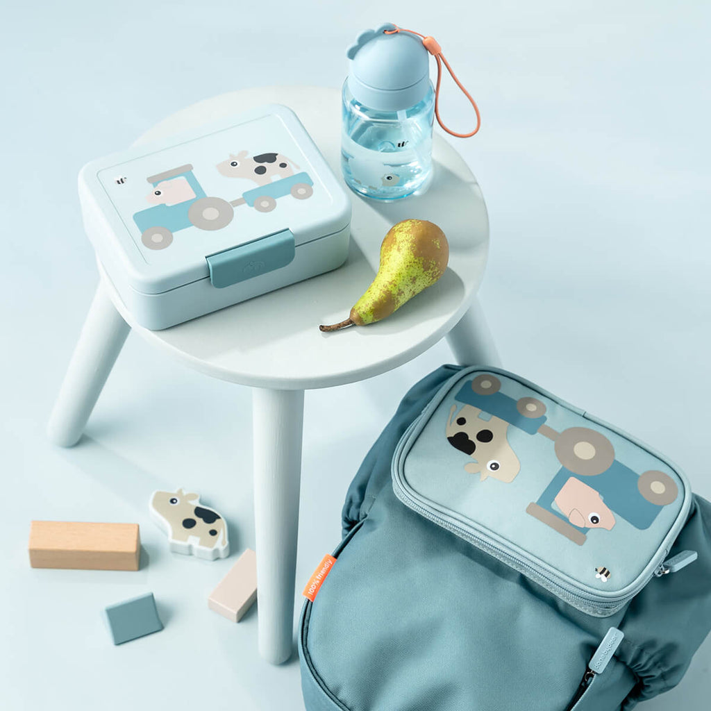 Brooddoos met vakverdeling - Tiny farm Blue - Lunchboxen en snackdoosjes Done by Deer - In den Olifant