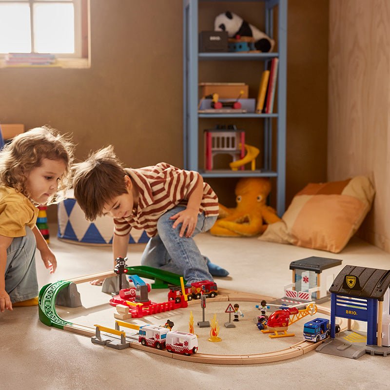 Complete speelset Rescue Team Train Set - 38 onderdelen - Treinsporen en accessoires Brio - In den Olifant