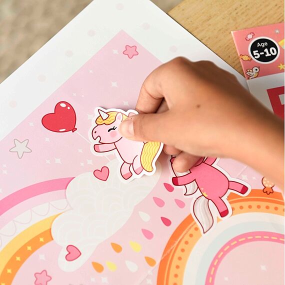 Creatieve Poster + 150 Stickers Unicorns | 5 - 10 Jaar - Stickers en stickersets Poppik - In den Olifant
