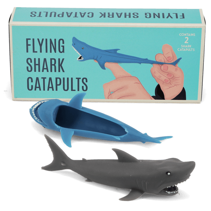 Doos met 2 katapult haaien - Flying Sark Carapults - Kleine cadeautjes REX London - In den Olifant