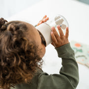 Drinkbeker Learning cup 360° Celebration Sand - Aan tafel Done by Deer - In den Olifant