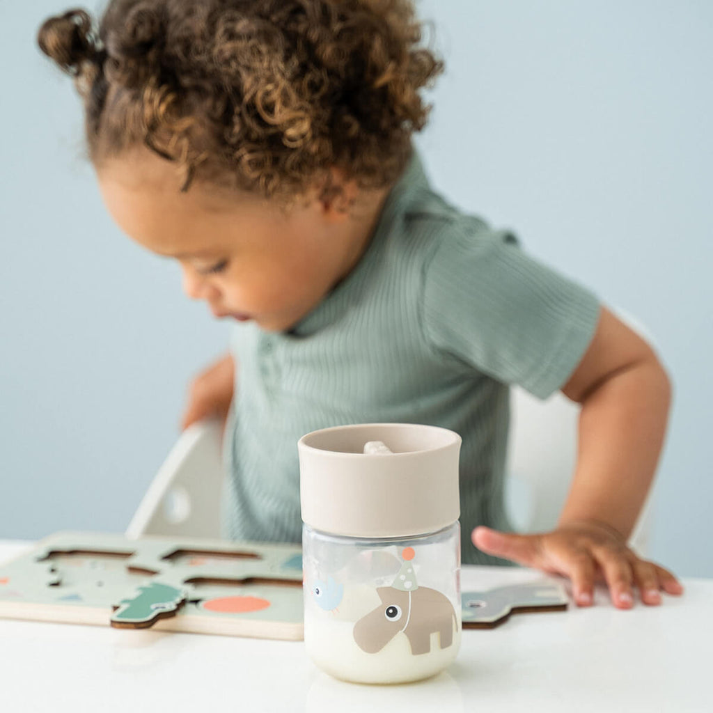 Drinkbeker Learning cup 360° Celebration Sand - Aan tafel Done by Deer - In den Olifant