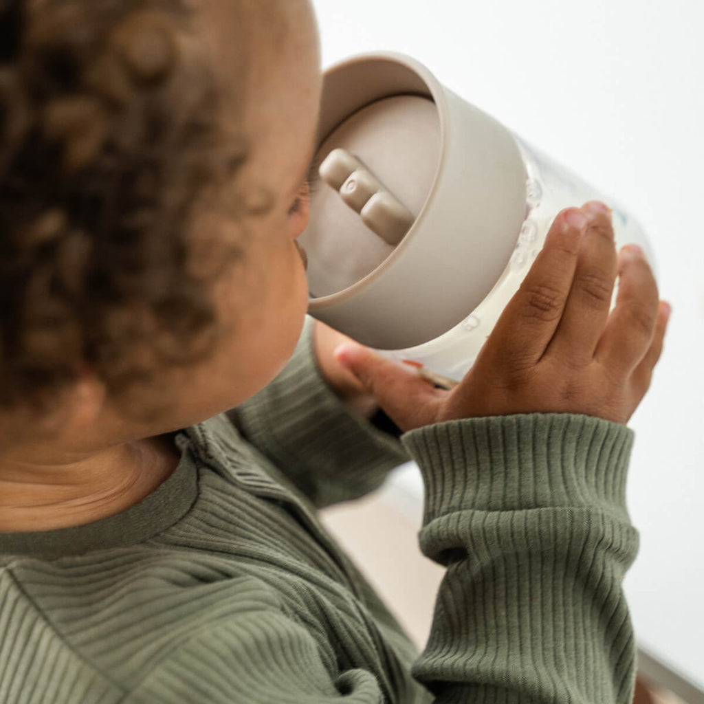 Drinkbeker Learning cup 360° Tiny farm Blue - Aan tafel Done by Deer - In den Olifant