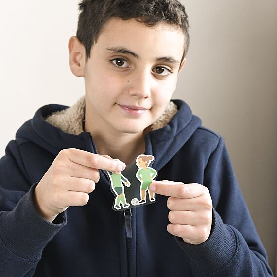 Educatieve Xxl Poster + 60 Stickers Football | 6 - 12 Jaar - Stickers en stickersets Poppik - In den Olifant