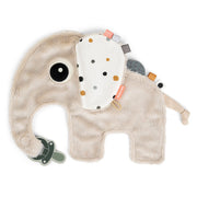 Fopspeendoekje - Cozy friend Elphee Sand - Knuffeldoekjes Done by Deer - In den Olifant