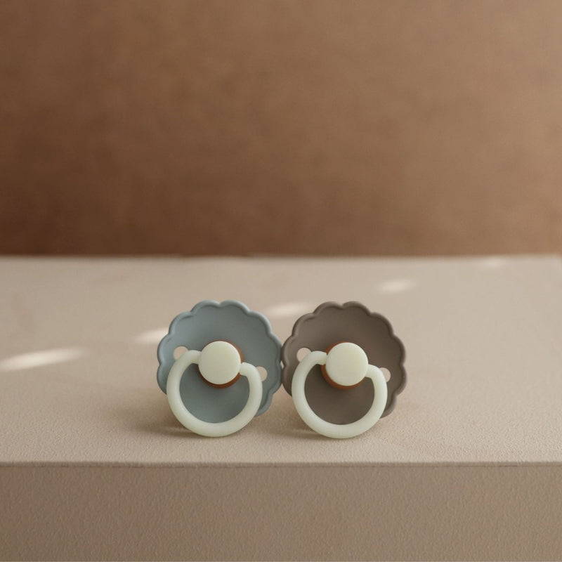 Frigg Latex Pacifiers Daisy Night French Grey & Portobello - Set of 2