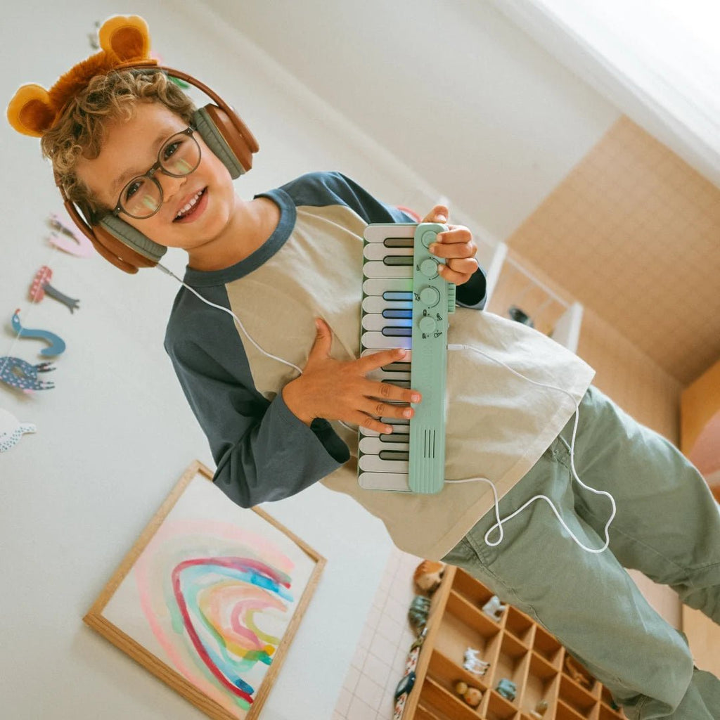 Groene kinderpiano met lichtgevende toetsen - Kidypiano Mini - Muziekinstrumenten Kidywolf - In den Olifant