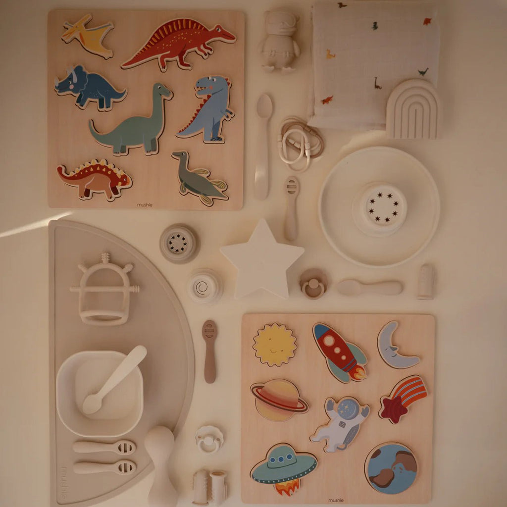 Grote tetradoek Dino - 120 x 120 cm - Tetradoeken Mushie - In den Olifant