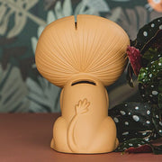 Hakuna Leeuw SPAARPOT LARGE | H 16.5 x Ø 11,3 cm - Spaarpotten AP Junior - In den Olifant