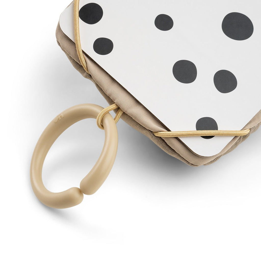 Hangspeeltje Baby contrast card holder Deer friends Sand - Activiteitenspeelgoed Done by Deer - In den Olifant