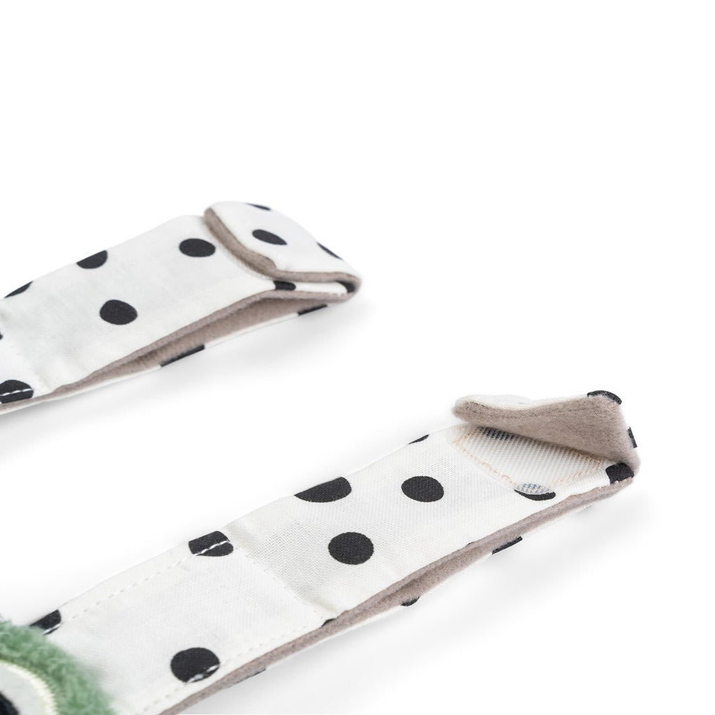 Hangspeeltje Hanging activity toy Croco Green - Wagenspanners Done by Deer - In den Olifant