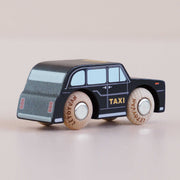 Houten auto Bertie - nr. 45 - Auto's en voertuigen Le Toy Van - In den Olifant