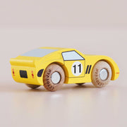 Houten auto Luca - nr. 24 - Auto's en voertuigen Le Toy Van - In den Olifant
