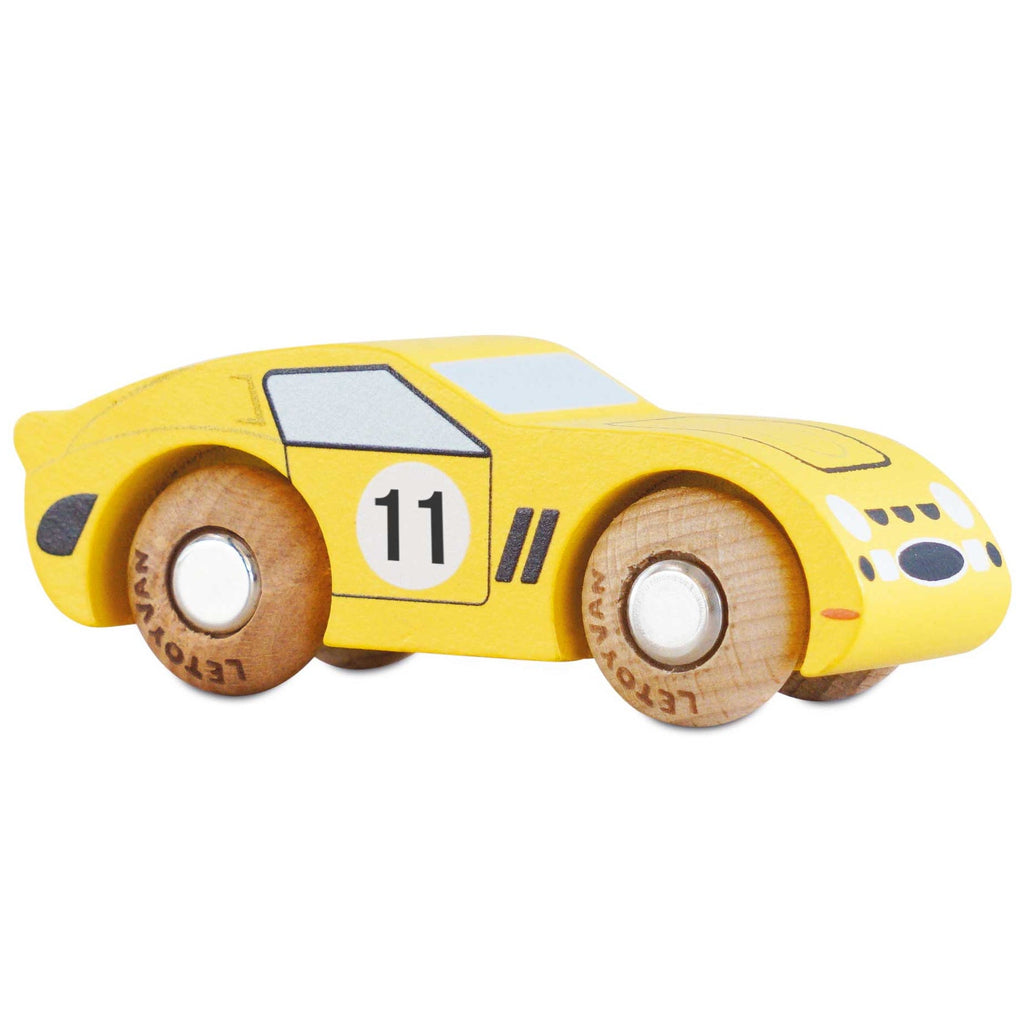 Houten auto Luca - nr. 24 - Auto's en voertuigen Le Toy Van - In den Olifant