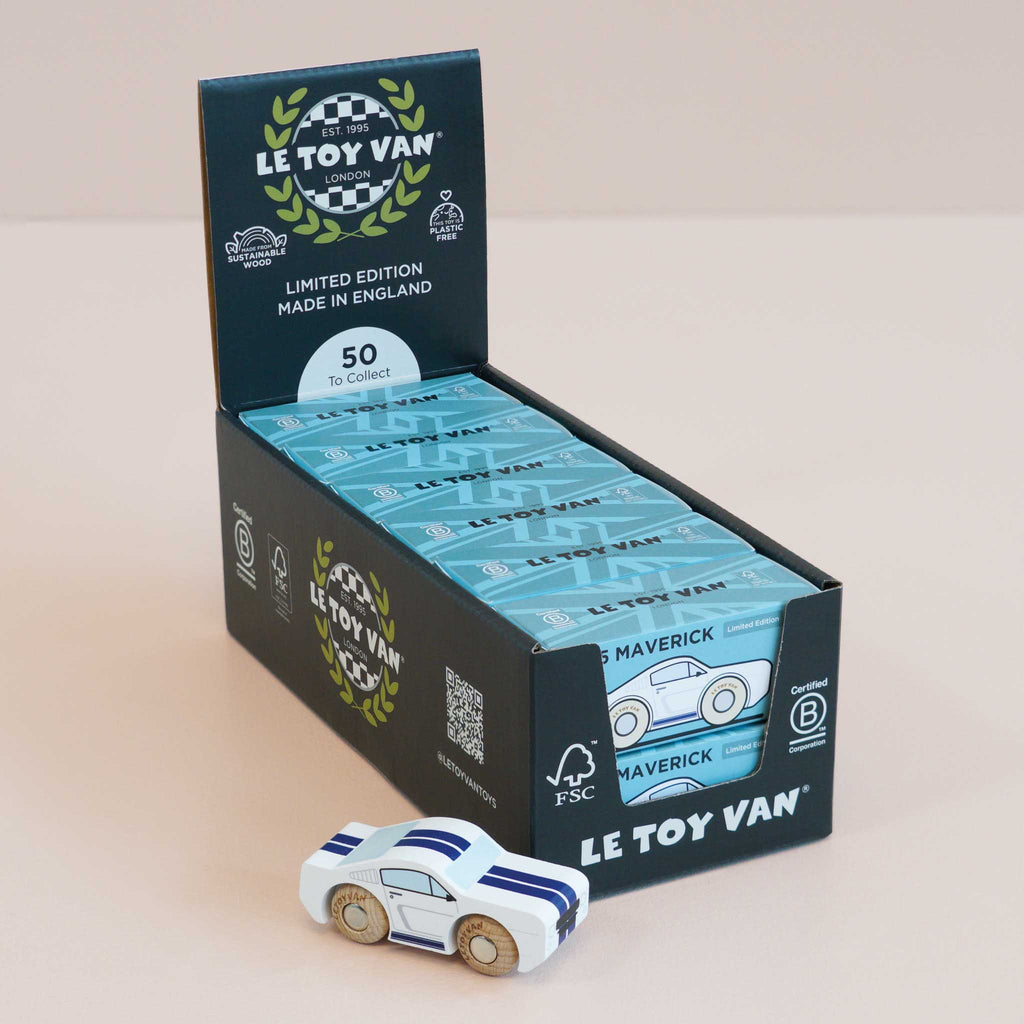 Houten auto Maverick - nr. 17 - Auto's en voertuigen Le Toy Van - In den Olifant