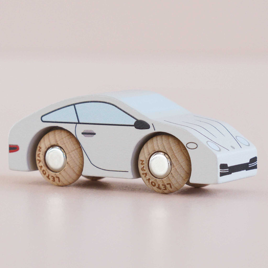 Houten auto Poppy - nr. 16 - Auto's en voertuigen Le Toy Van - In den Olifant