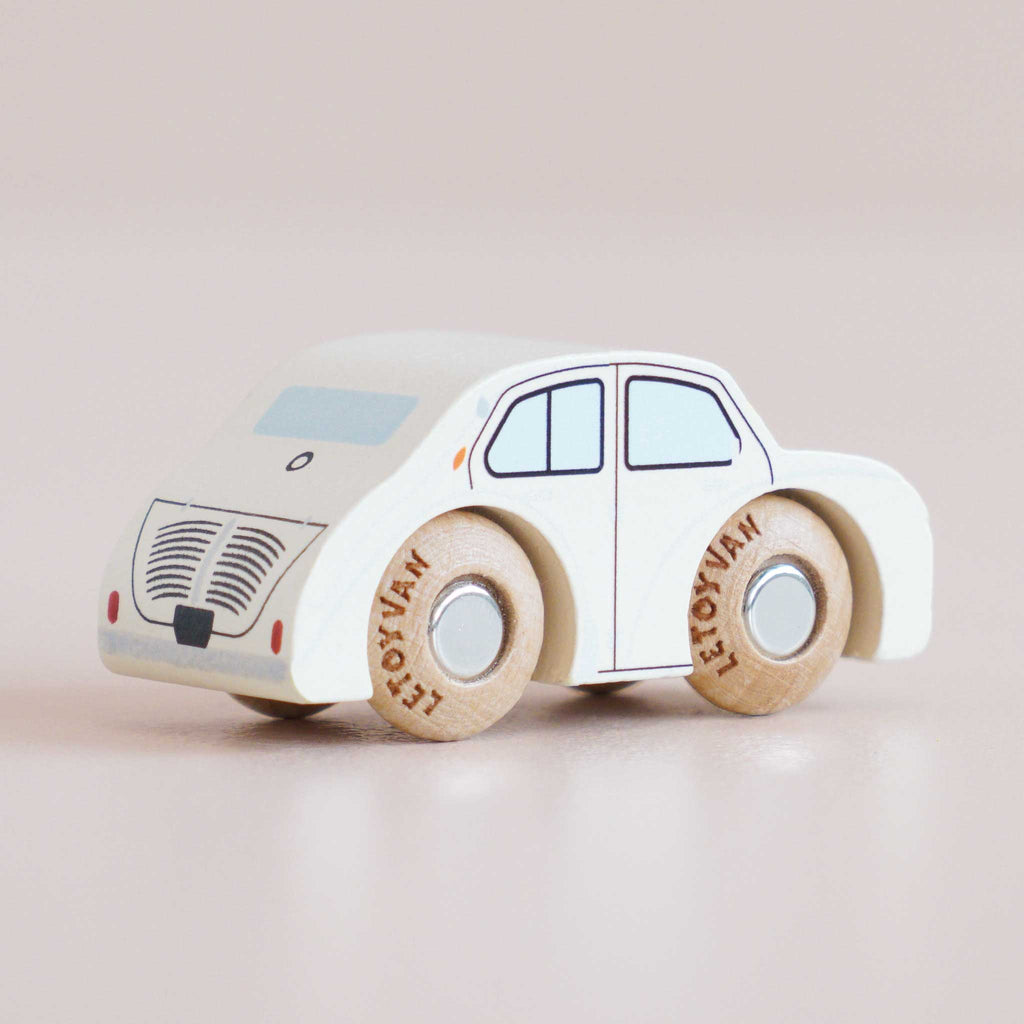 Houten auto René - nr. 20 - Auto's en voertuigen Le Toy Van - In den Olifant