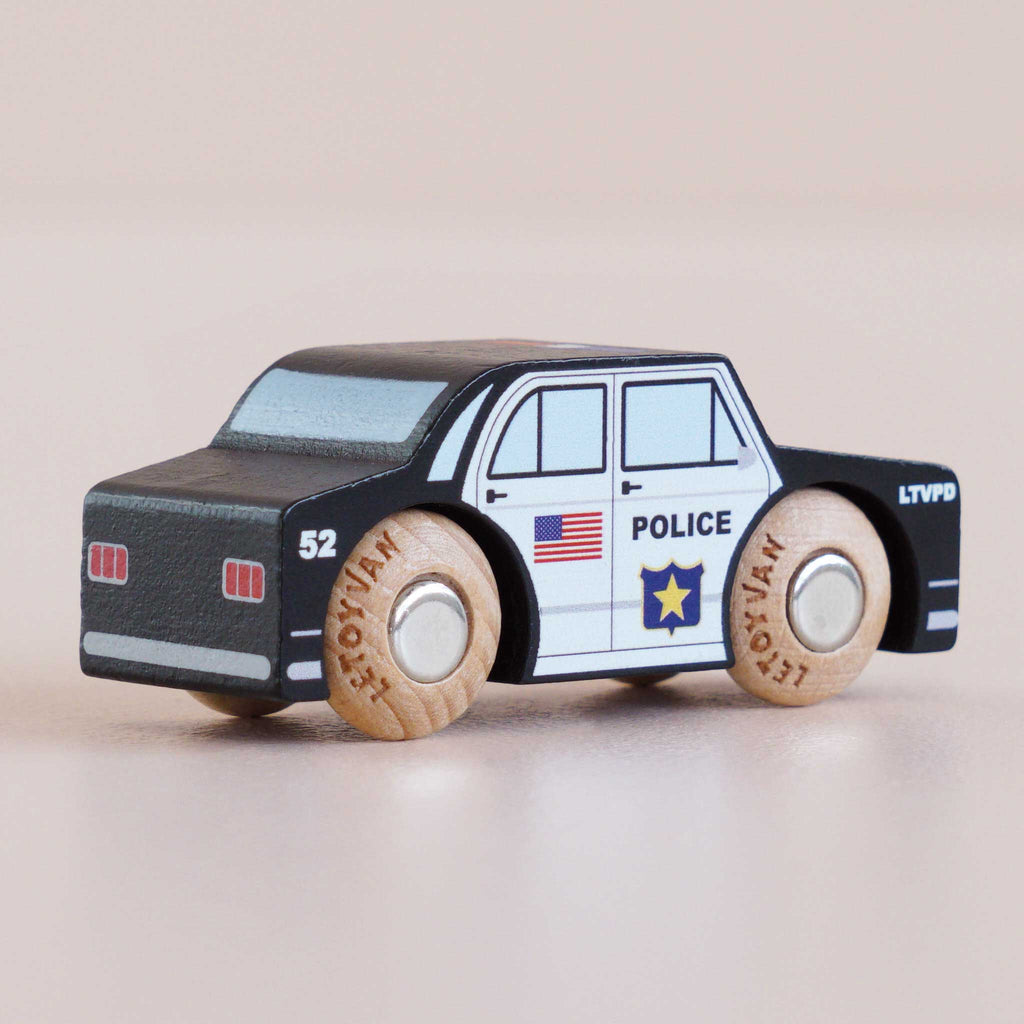 Houten auto Sam - nr. 41 - Auto's en voertuigen Le Toy Van - In den Olifant