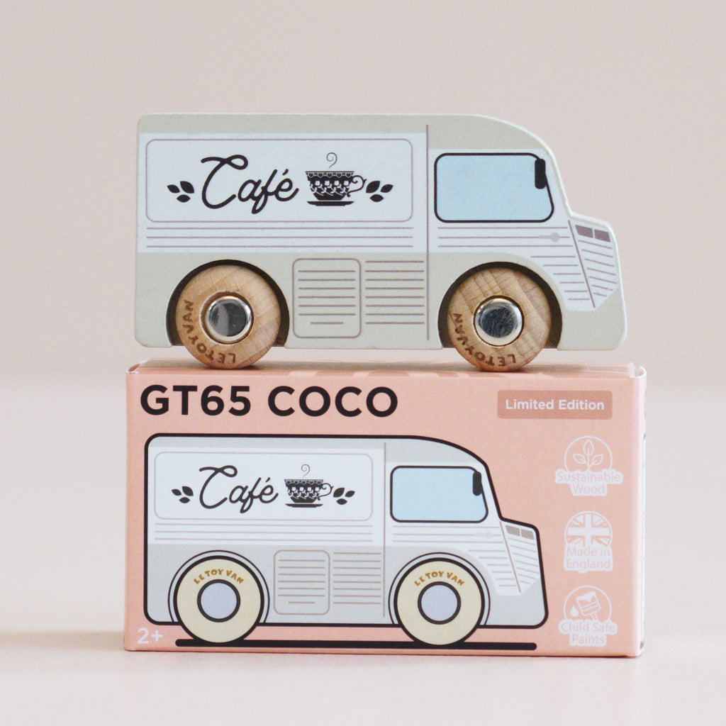Houten bestelwagen Coco - nr. 11 - Auto's en voertuigen Le Toy Van - In den Olifant
