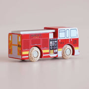 Houten brandweerwagen Quinn - nr. 44 - Auto's en voertuigen Le Toy Van - In den Olifant